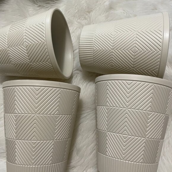 (Set of 6) 5" plastic textured pattern planter pots 2 gray-white & 4 beige - Picture 7 of 10